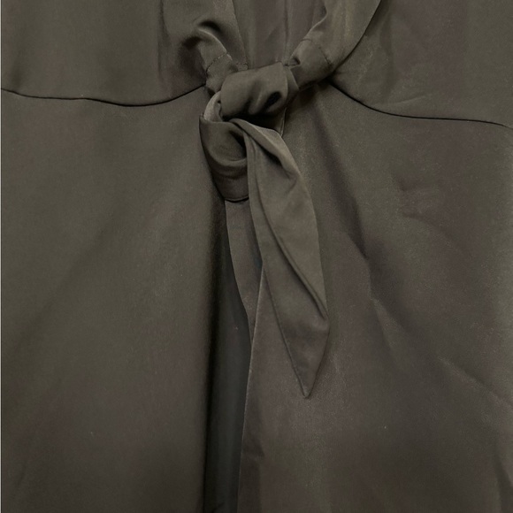 Bloomchic Keyhole Knotted Front Blouse 14/16 - Picture 9 of 10